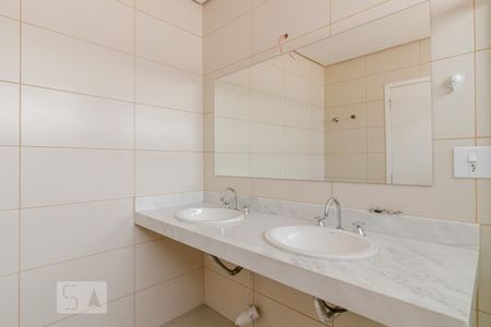 Apartamento para alugar com 240m², 3 quartos e 1 vagaBanheiro da Suíte