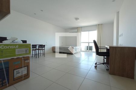 Sala/Quarto de apartamento para alugar com 1 quarto, 34m² em Centro, Nova Iguaçu