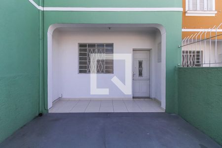 Casa para alugar com 117m², 2 quartos e 1 vaga Casa para alugar com 117m², 2 quartos e 1 vagaGaragem