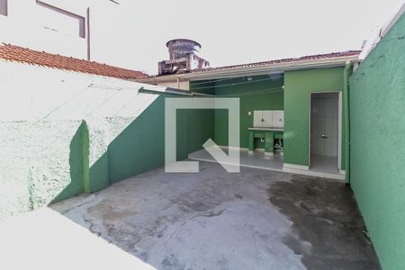 Casa para alugar com 117m², 2 quartos e 1 vaga Casa para alugar com 117m², 2 quartos e 1 vagaQuintal