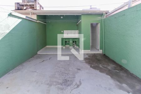 Casa para alugar com 117m², 2 quartos e 1 vaga Casa para alugar com 117m², 2 quartos e 1 vagaQuintal