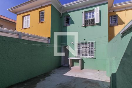 Casa para alugar com 117m², 2 quartos e 1 vaga Casa para alugar com 117m², 2 quartos e 1 vagaQuintal