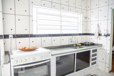 Casa à venda com 181m², 4 quartos e 5 vagas Casa à venda com 181m², 4 quartos e 5 vagasCozinha