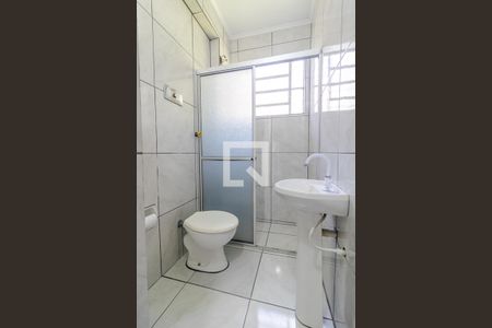 Casa à venda com 302m², 4 quartos e 4 vagasBanheiro de serviço