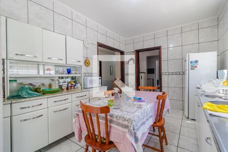 Casa à venda com 302m², 4 quartos e 4 vagasCozinha