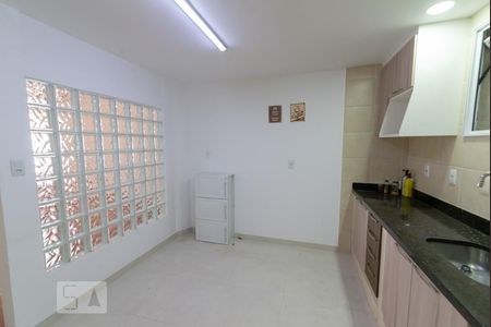 Apartamento para alugar com 84m², 3 quartos e sem vagaCozinha