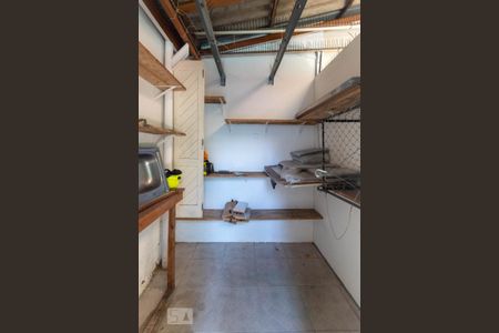 Casa à venda com 120m², 3 quartos e 3 vagas Casa à venda com 120m², 3 quartos e 3 vagasDepósito