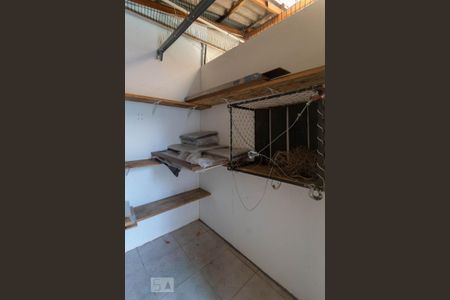 Casa à venda com 120m², 3 quartos e 3 vagas Casa à venda com 120m², 3 quartos e 3 vagasDepósito