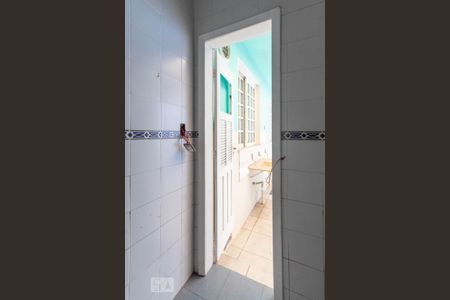 Casa à venda com 120m², 3 quartos e 3 vagas Casa à venda com 120m², 3 quartos e 3 vagasBanheiro de Serviço