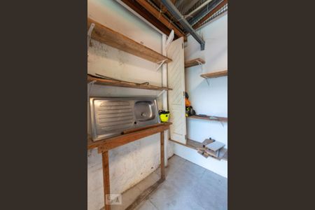 Casa à venda com 120m², 3 quartos e 3 vagas Casa à venda com 120m², 3 quartos e 3 vagasDepósito