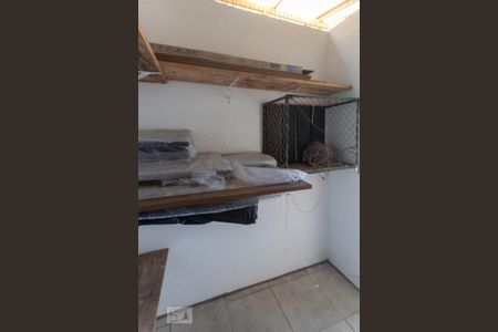 Casa à venda com 120m², 3 quartos e 3 vagas Casa à venda com 120m², 3 quartos e 3 vagasDepósito