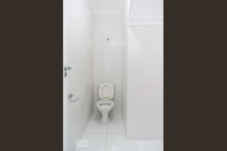 Lavabo de casa de condomínio para alugar com 3 quartos, 115m² em Vila Clarice, São Paulo