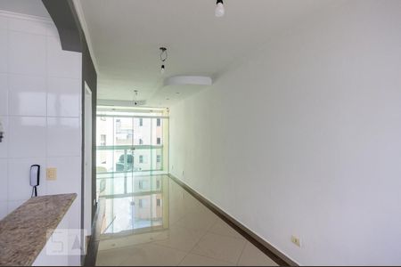 Sala de casa de condomínio para alugar com 3 quartos, 115m² em Vila Clarice, São Paulo