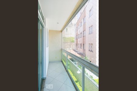 Varanda de casa de condomínio para alugar com 3 quartos, 115m² em Vila Clarice, São Paulo