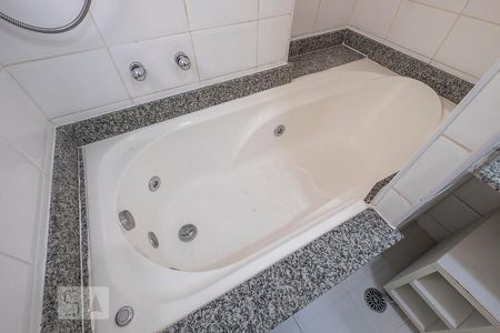 Apartamento para alugar com 80m², 2 quartos e 2 vagasSuíte 1 - Banheiro