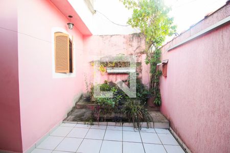 Casa à venda com 164m², 3 quartos e 3 vagas Casa à venda com 164m², 3 quartos e 3 vagasQuintal