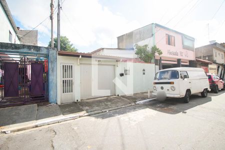 Casa à venda com 164m², 3 quartos e 3 vagas Casa à venda com 164m², 3 quartos e 3 vagasFachada