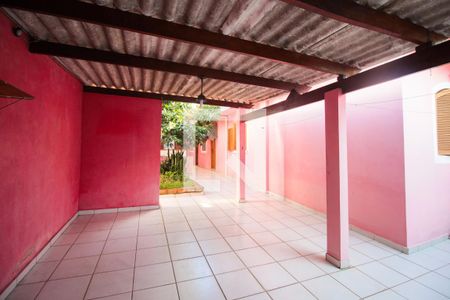 Casa à venda com 164m², 3 quartos e 3 vagas Casa à venda com 164m², 3 quartos e 3 vagasGaragem