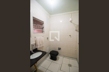 Casa à venda com 164m², 3 quartos e 3 vagas Casa à venda com 164m², 3 quartos e 3 vagasBanheiro