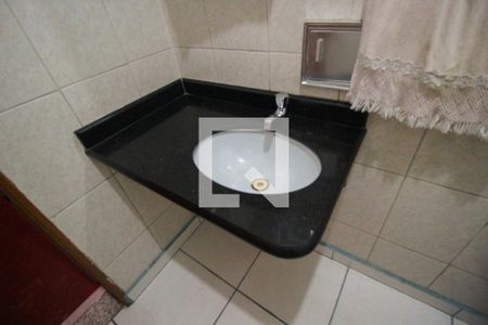 Casa à venda com 164m², 3 quartos e 3 vagas Casa à venda com 164m², 3 quartos e 3 vagasBanheiro