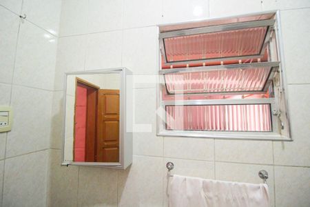 Casa à venda com 164m², 3 quartos e 3 vagas Casa à venda com 164m², 3 quartos e 3 vagasBanheiro