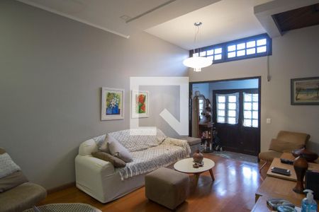 Sala 1 de casa à venda com 3 quartos, 150m² em Passo da Areia, Porto Alegre