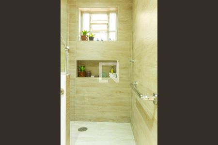 Casa à venda com 200m², 4 quartos e 4 vagasLavabo