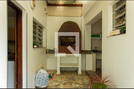 Casa à venda com 200m², 4 quartos e 4 vagasÁrea de Serviço