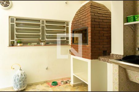 Casa à venda com 200m², 4 quartos e 4 vagasÁrea de Serviço