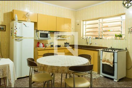 Casa à venda com 200m², 4 quartos e 4 vagasCozinha