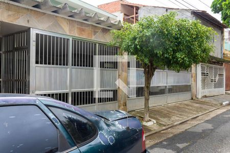 Casa à venda com 200m², 4 quartos e 4 vagasFachada