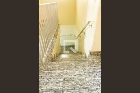 Casa à venda com 200m², 4 quartos e 4 vagasCorredor