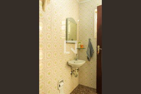 Casa à venda com 200m², 4 quartos e 4 vagasBanheiro de Serviço