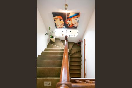 Escadas de casa à venda com 4 quartos, 458m² em Jardim São Bento, São Paulo