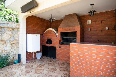 Casa à venda com 458m², 4 quartos e 8 vagasChurrasqueira