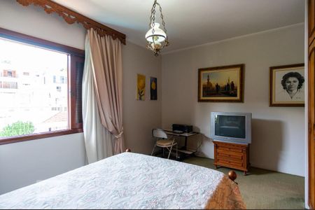 Casa à venda com 458m², 4 quartos e 8 vagasSuíte 1