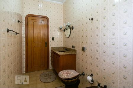 Casa à venda com 458m², 4 quartos e 8 vagasBanheiro da Suíte 1