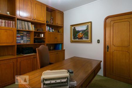 Casa à venda com 458m², 4 quartos e 8 vagasEscritório