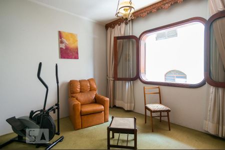 Casa à venda com 458m², 4 quartos e 8 vagasQuarto 2