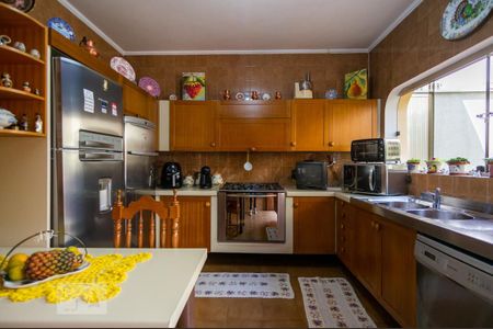 Casa à venda com 458m², 4 quartos e 8 vagasCozinha