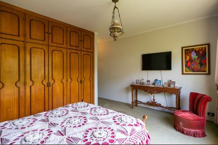 Casa à venda com 458m², 4 quartos e 8 vagasSuíte 2