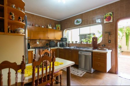 Casa à venda com 458m², 4 quartos e 8 vagasCozinha