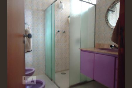 Banheiro de casa à venda com 5 quartos, 240m² em Aclimação, São Paulo