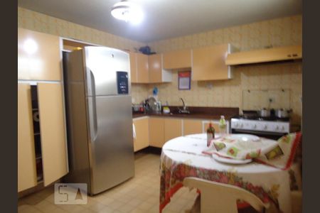 Cozinha de casa à venda com 5 quartos, 240m² em Aclimação, São Paulo