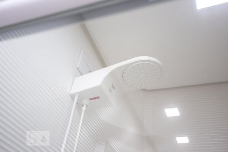 Casa à venda com 240m², 3 quartos e 4 vagasChuveiro