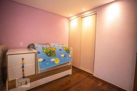 Casa à venda com 240m², 3 quartos e 4 vagasSuíte 2