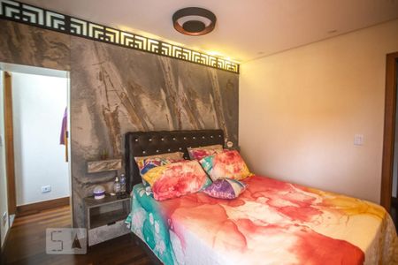 Casa à venda com 240m², 3 quartos e 4 vagasSuíte 1