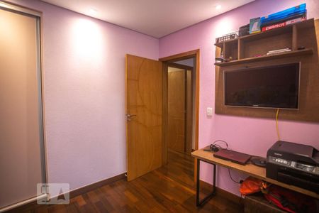 Casa à venda com 240m², 3 quartos e 4 vagasSuíte 2