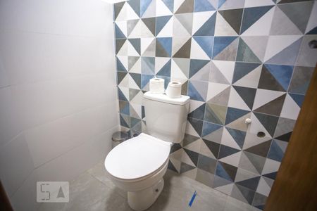 Casa à venda com 240m², 3 quartos e 4 vagasBanheiro de serviço