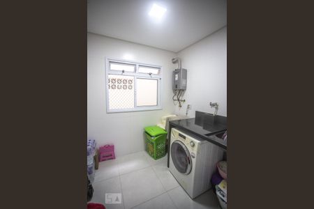 Casa à venda com 240m², 3 quartos e 4 vagasÁrea de serviço